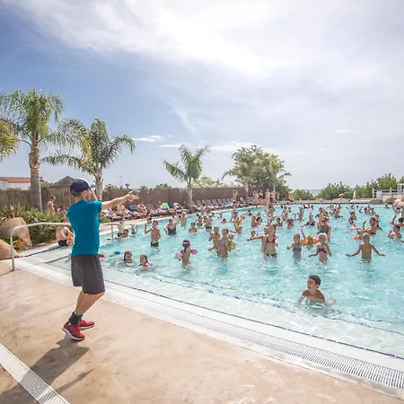 Alannia Costa Dorada キャンプ場 Platja de l’Almadrava